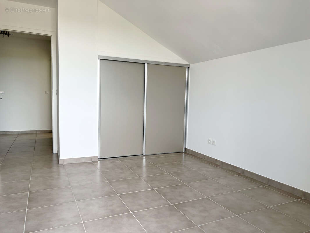 Appartement à VILLE-LA-GRAND