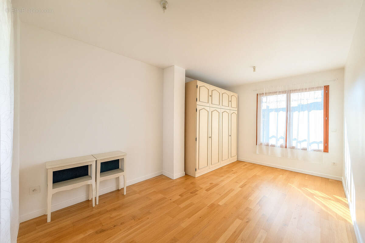 Maison à COMBS-LA-VILLE