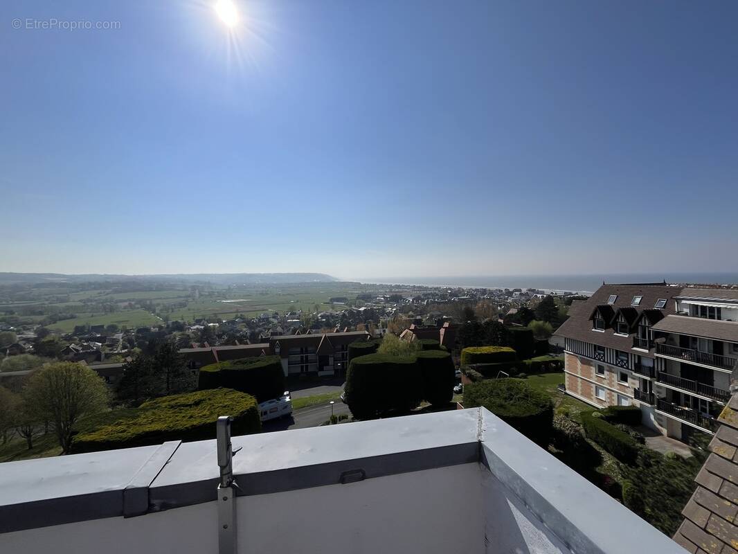 Appartement à BLONVILLE-SUR-MER