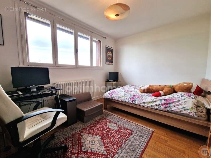 Maison à BRUYERES-LE-CHATEL