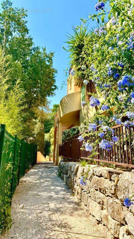 Appartement à GRIMAUD