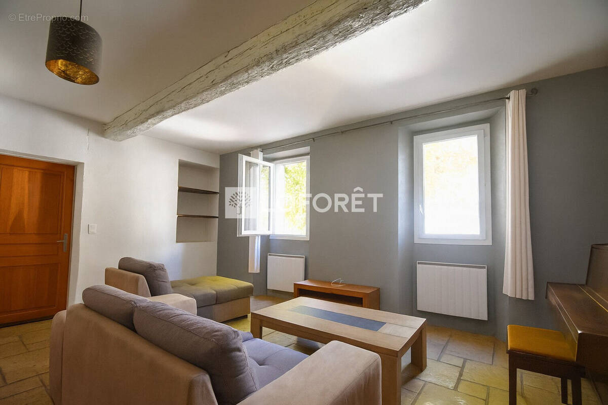 Appartement à SAINT-PAUL-EN-FORET