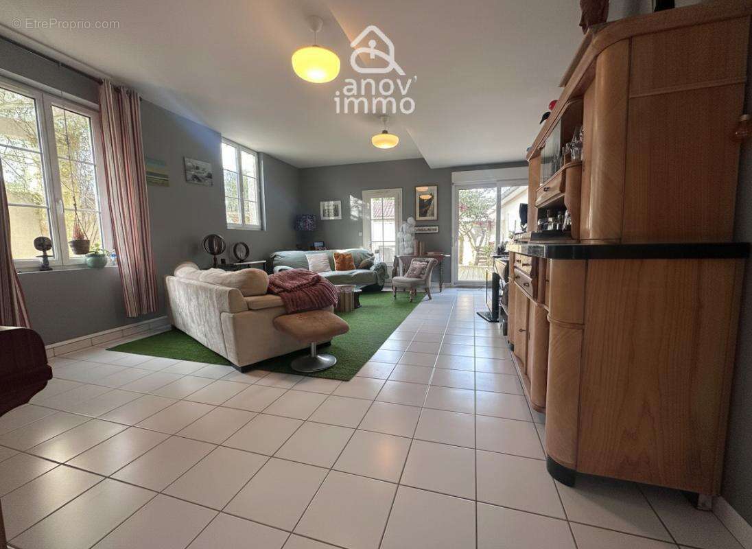 Maison de caractère 260 m2, 5 chambres, garage et terrasse - photo 7