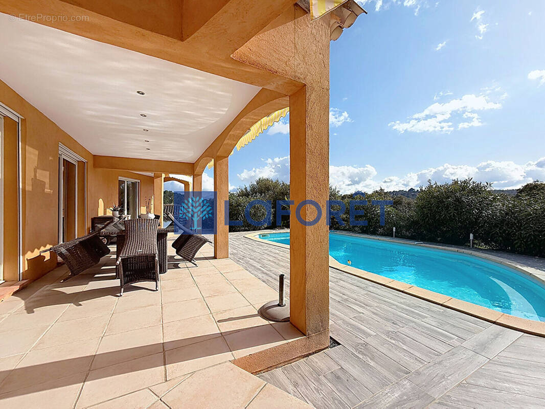 Maison à TRANS-EN-PROVENCE