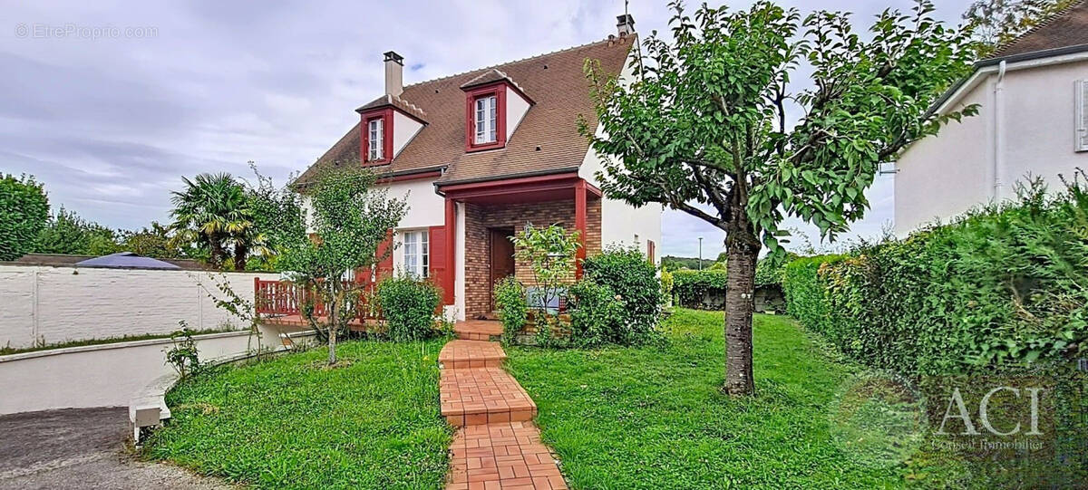Maison à MONTMAGNY