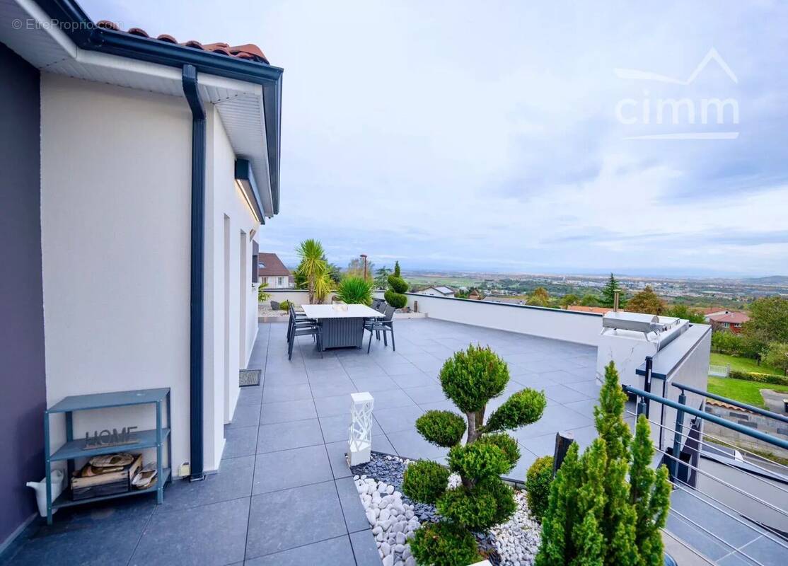 Maison à CHATEAUGAY