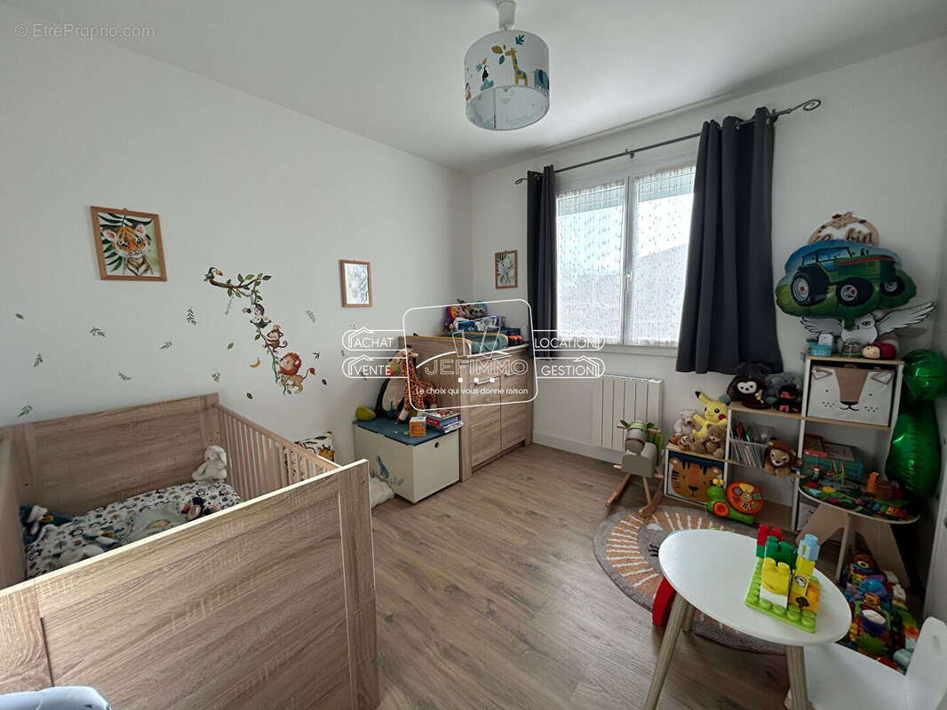 Maison à SAINT-JULIEN-DE-CONCELLES