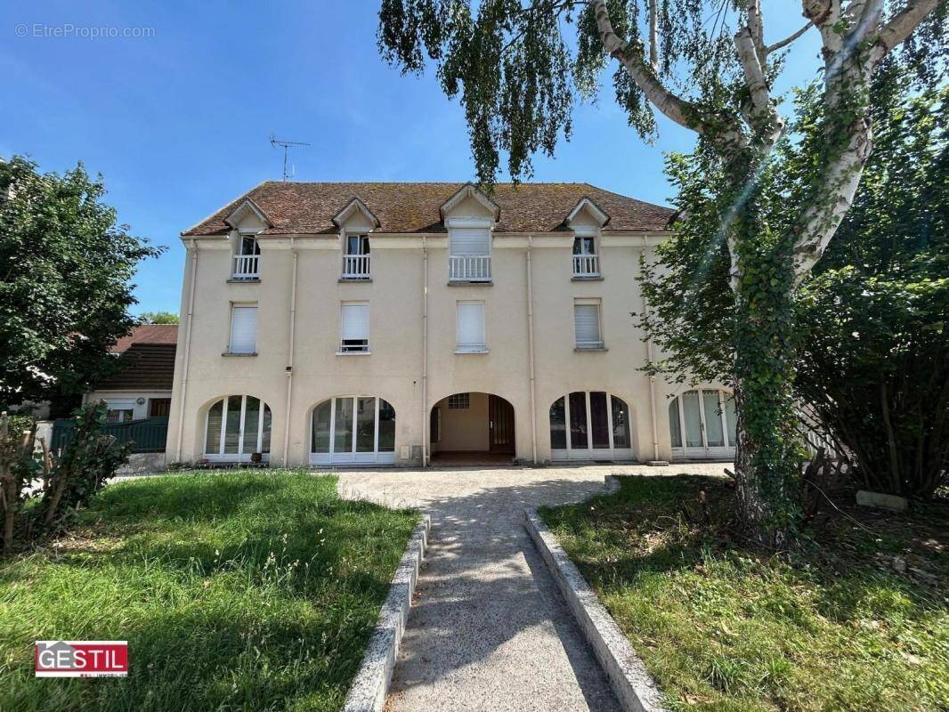 Appartement à CHARS