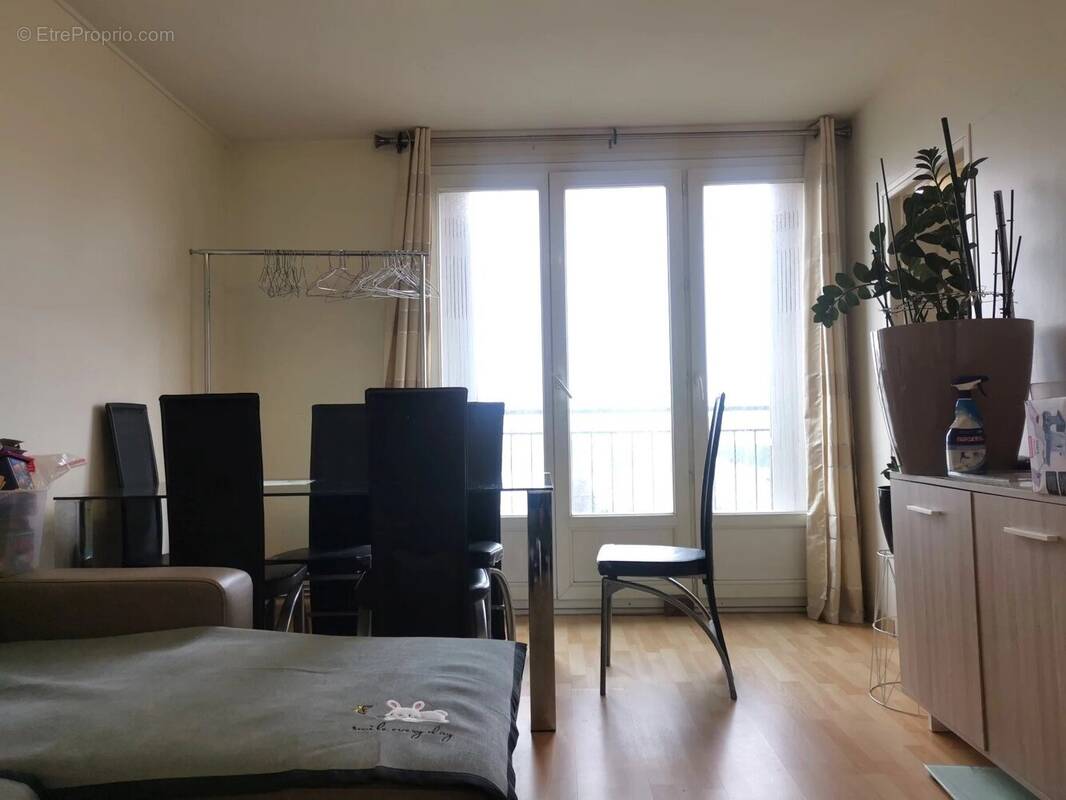 Appartement à IVRY-SUR-SEINE