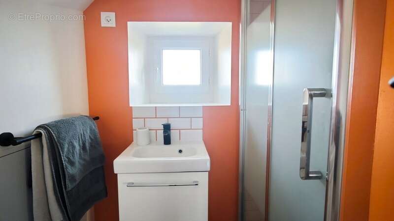 Maison à COLLEVILLE-MONTGOMERY