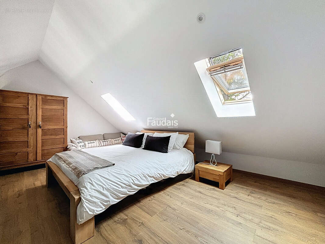 Maison 70 m² à Surville  - photo 9