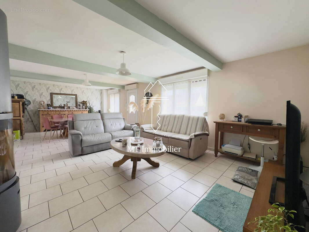 Maison à AUBIN-SAINT-VAAST