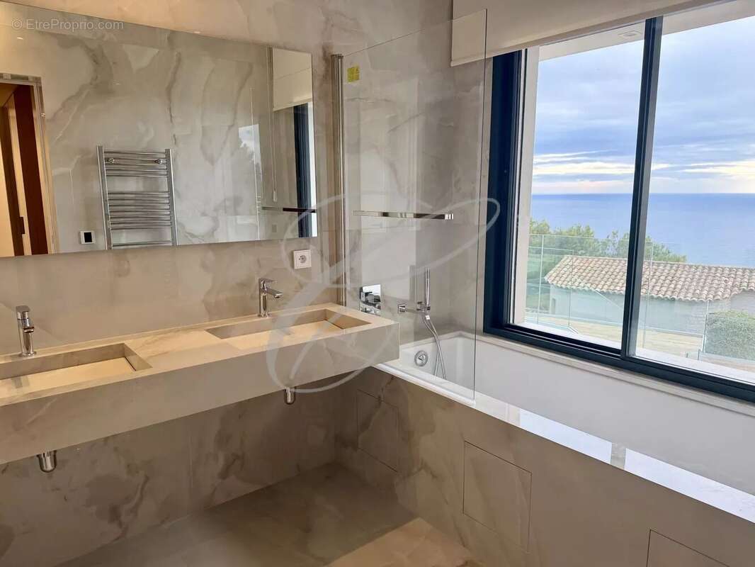 Maison à ROQUEBRUNE-CAP-MARTIN