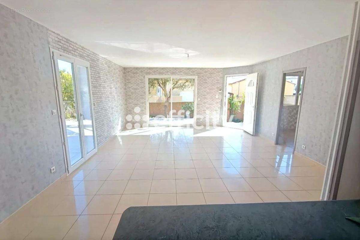 Maison à COLOMBIERS