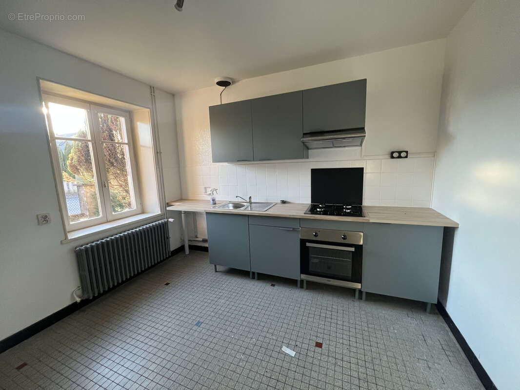 Appartement à RADDON-ET-CHAPENDU