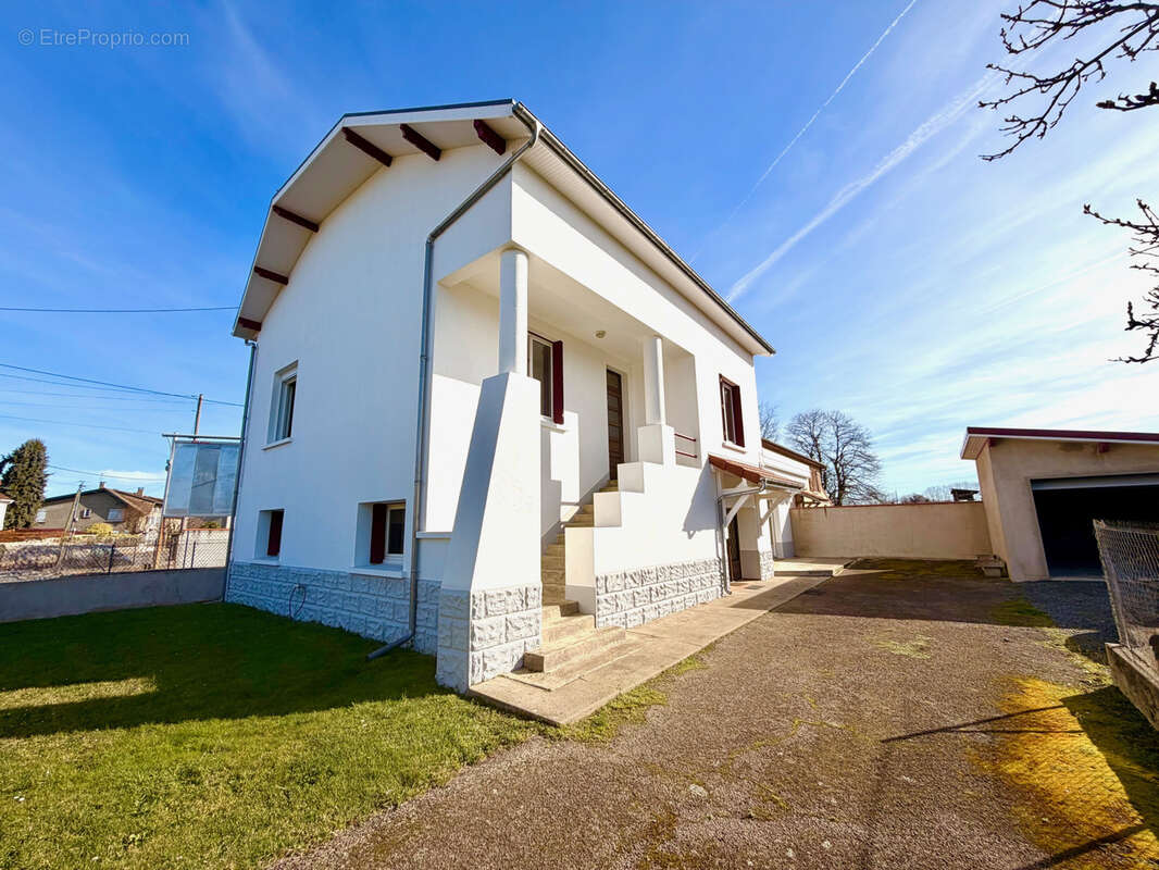 Maison à JUILLAN
