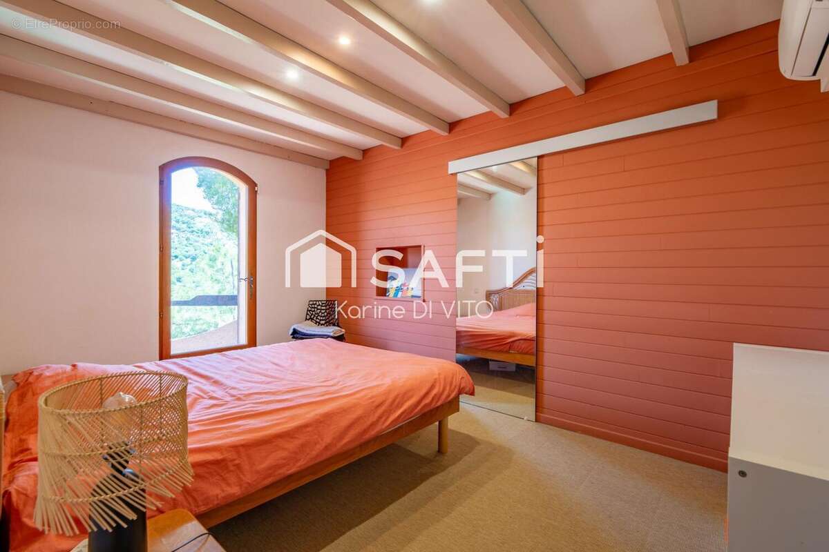 Photo 9 - Maison à ROQUEBRUNE-SUR-ARGENS