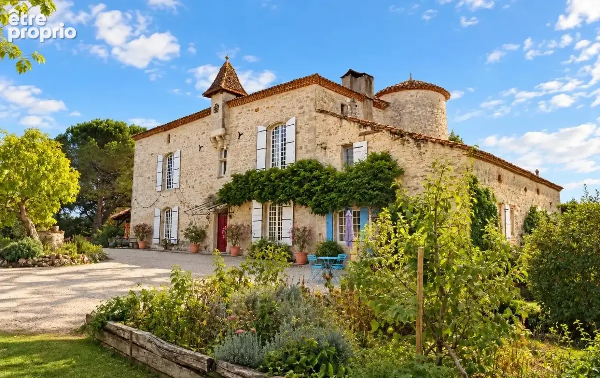 Lot-et-Garonne – Château du XVIᵉ siècle, trois gîtes et parc de 2,3 HA - photo 12