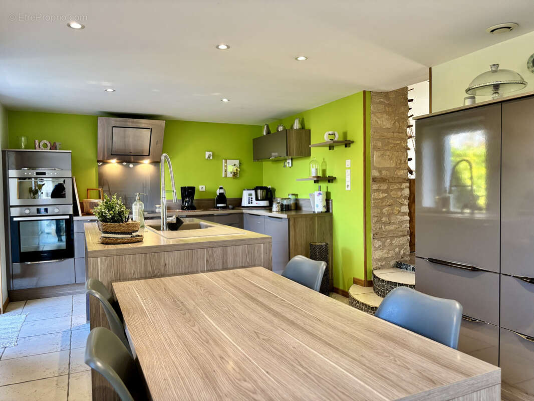 Maison à NEUVILLE-DE-POITOU