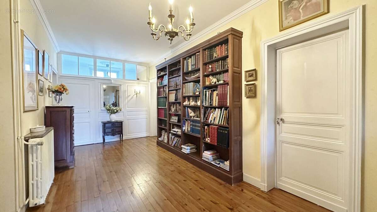 Maison à SAINT-JULIEN-EN-BORN