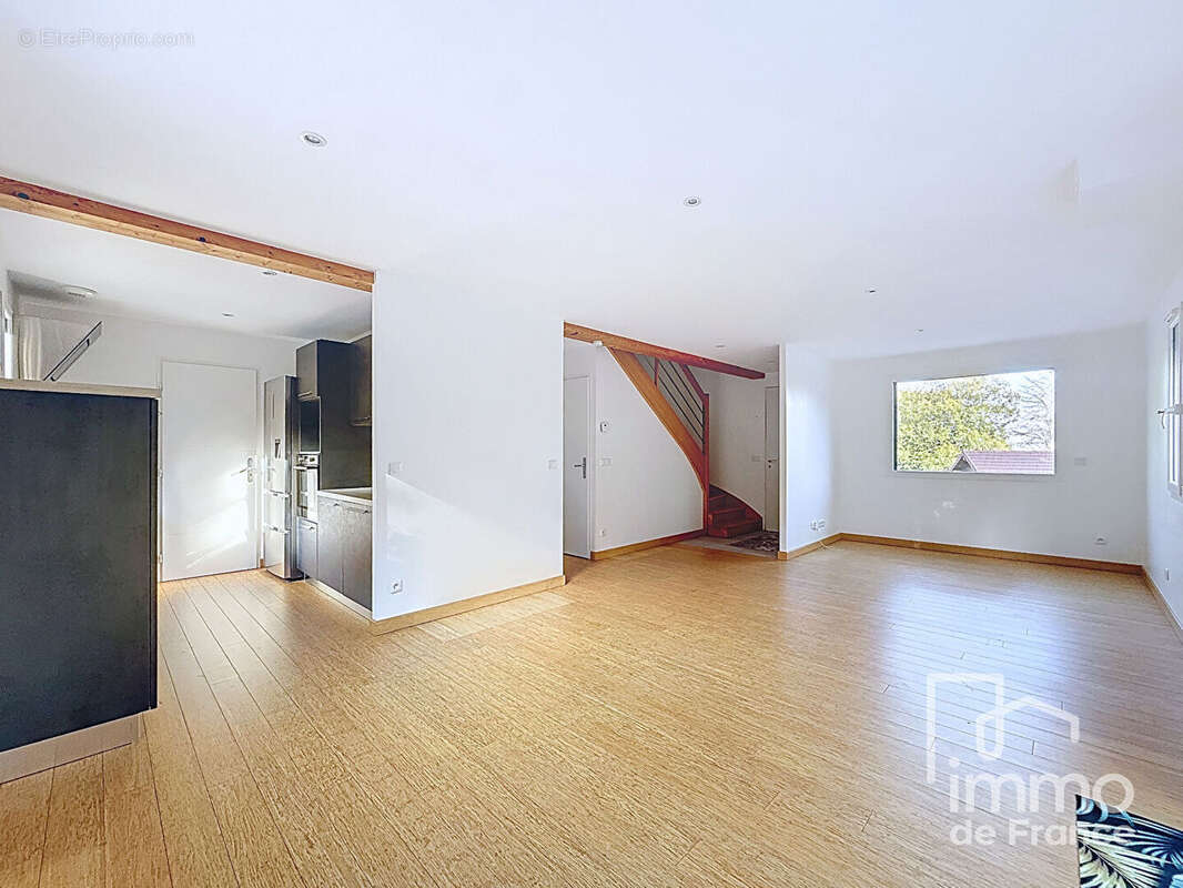 Maison à BELLEGARDE-SUR-VALSERINE