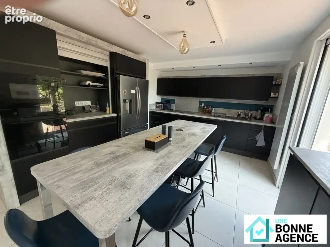 Maison 164 m² à Saint-Pryve-Saint-Mesmin  - photo 2
