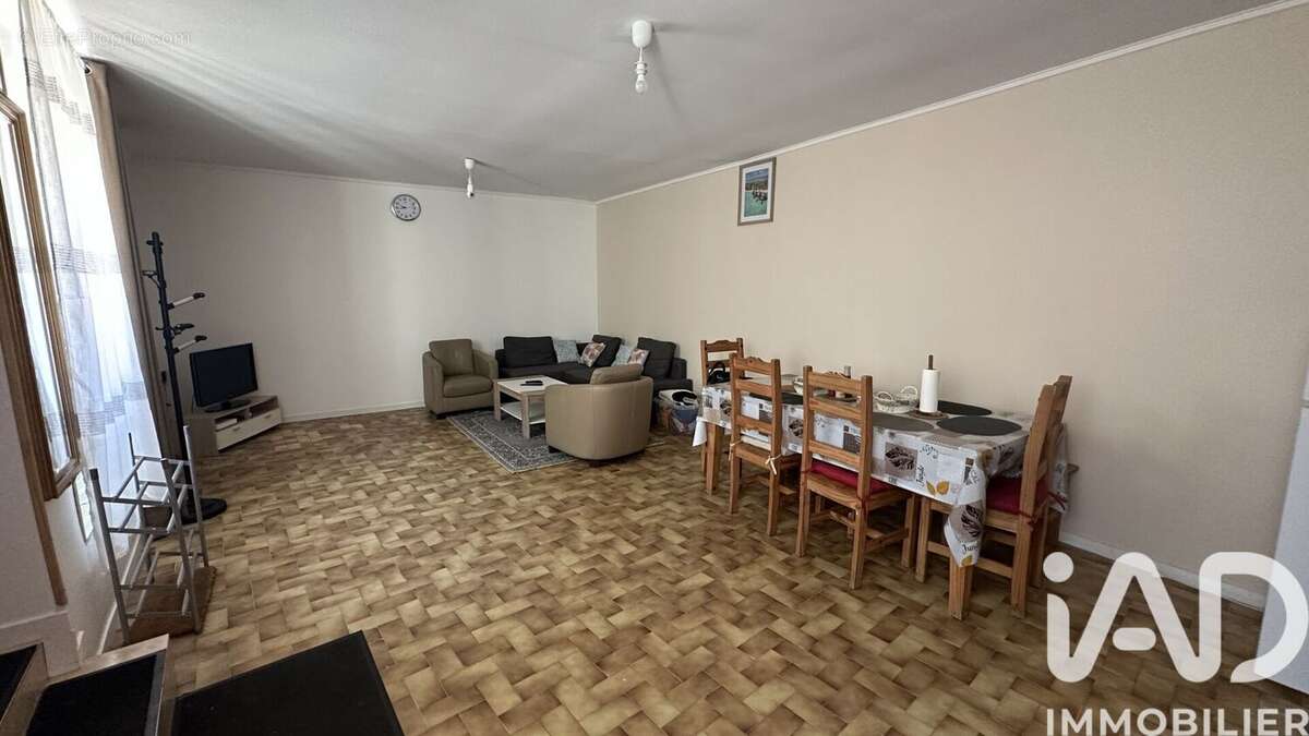 Maison 83 m² à Chateau-Landon  - photo 2
