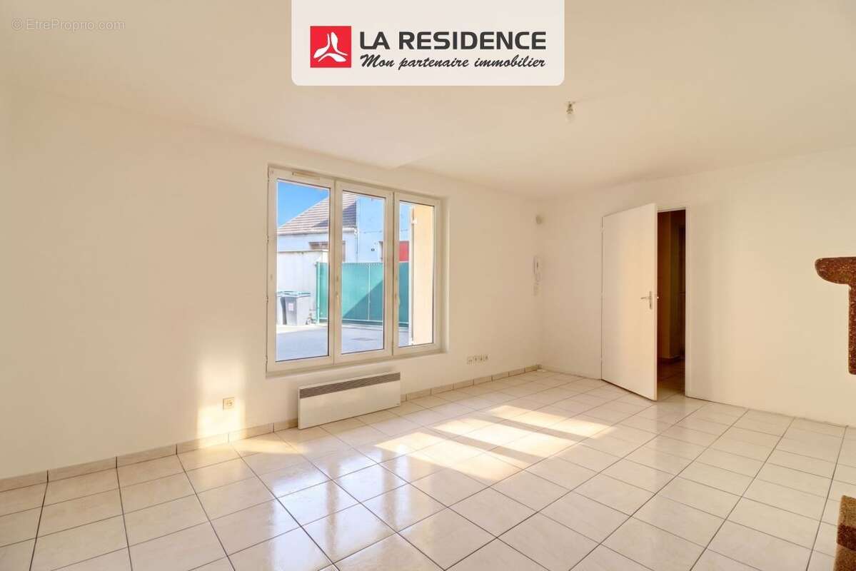 Appartement 56 m² à Chanteloup-Les-Vignes  - photo 3