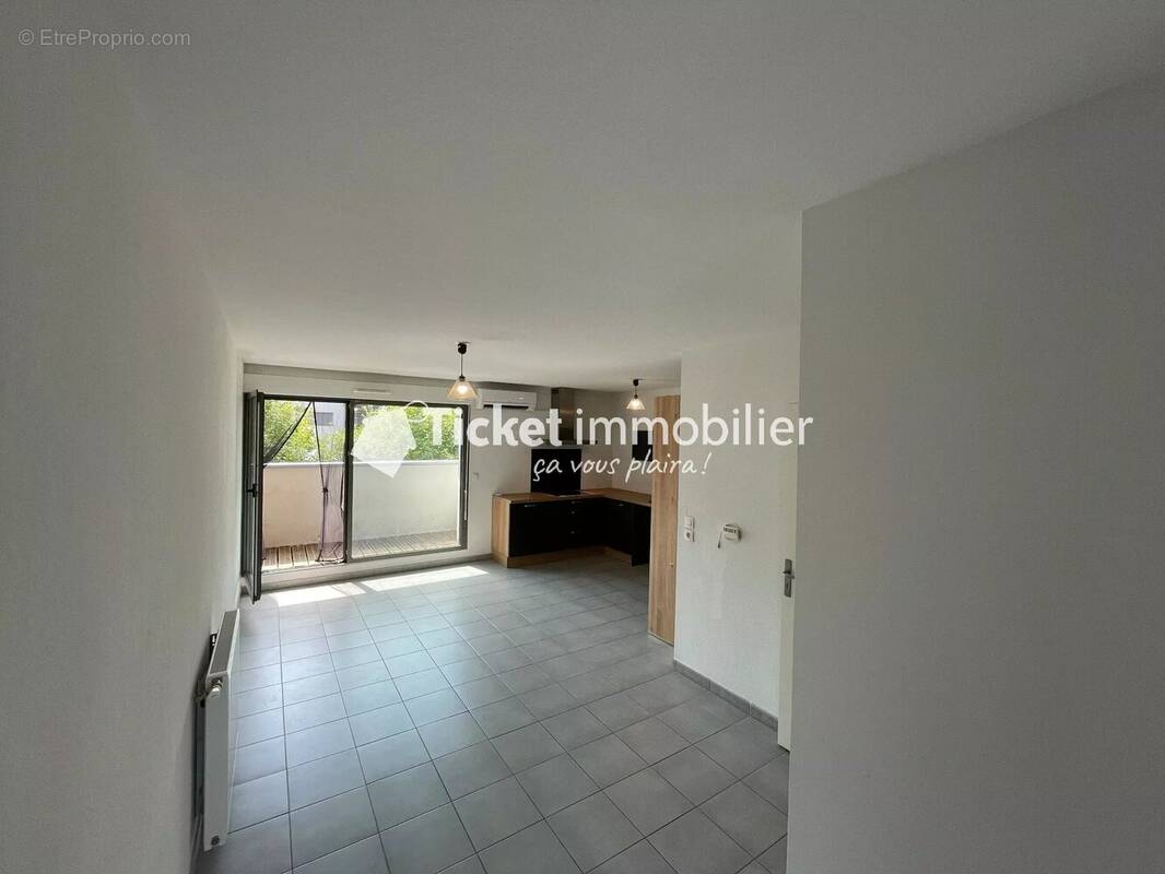 Appartement à CORNEBARRIEU