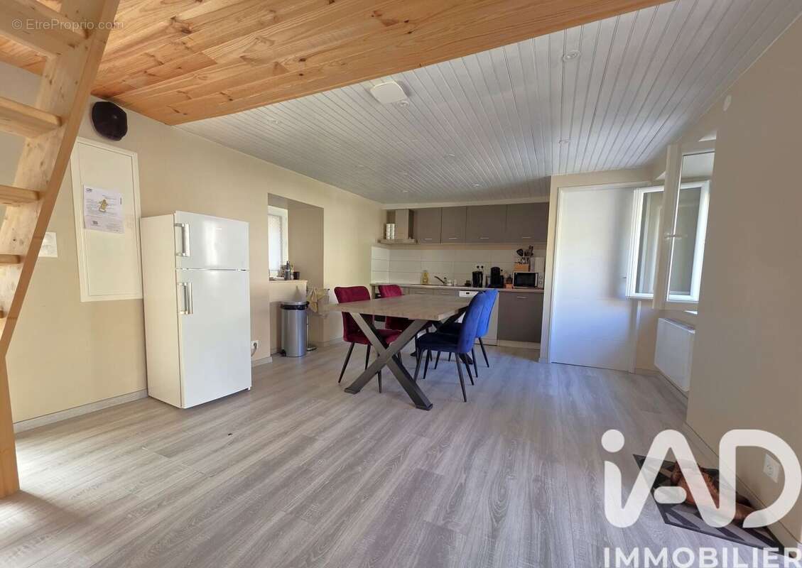 Photo 2 - Maison à SATILLIEU