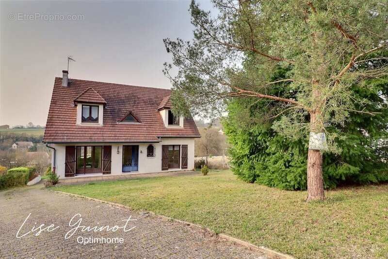 Maison à MAULE