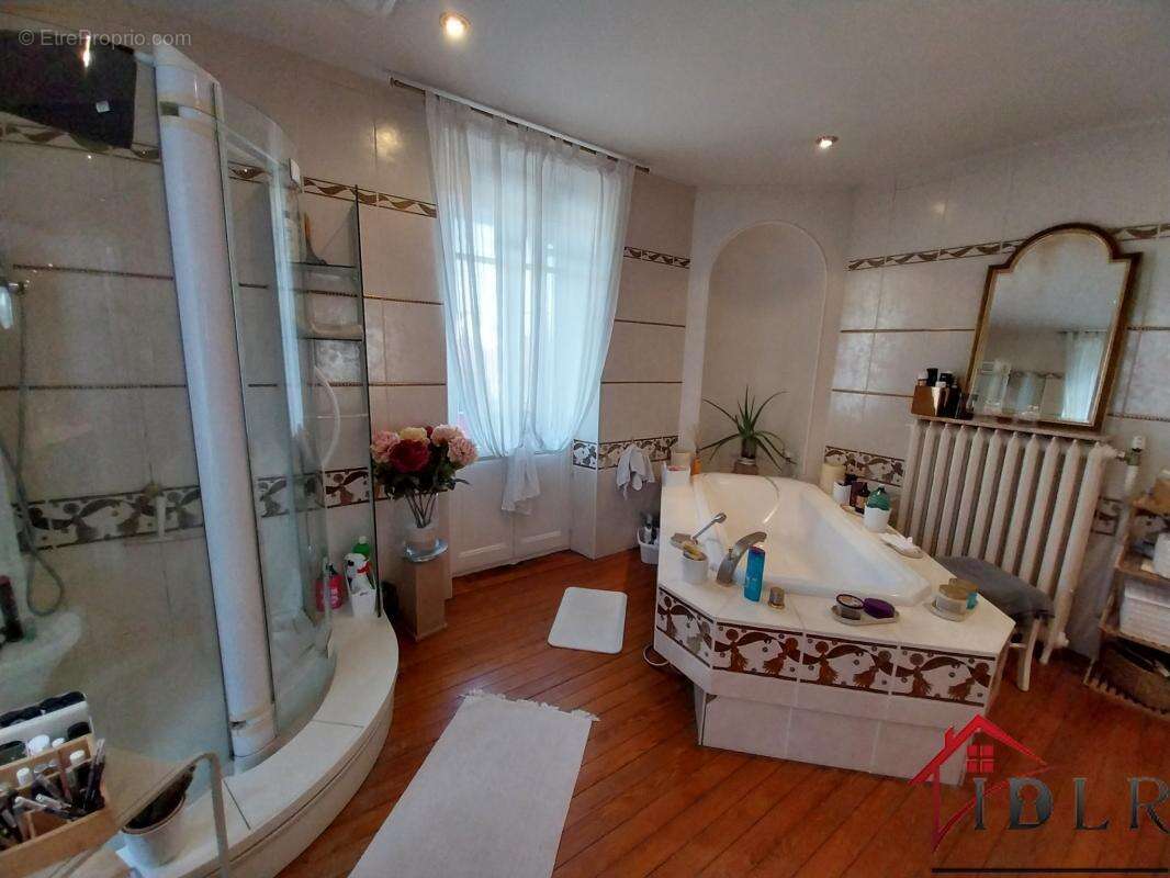 Maison à LUXEUIL-LES-BAINS