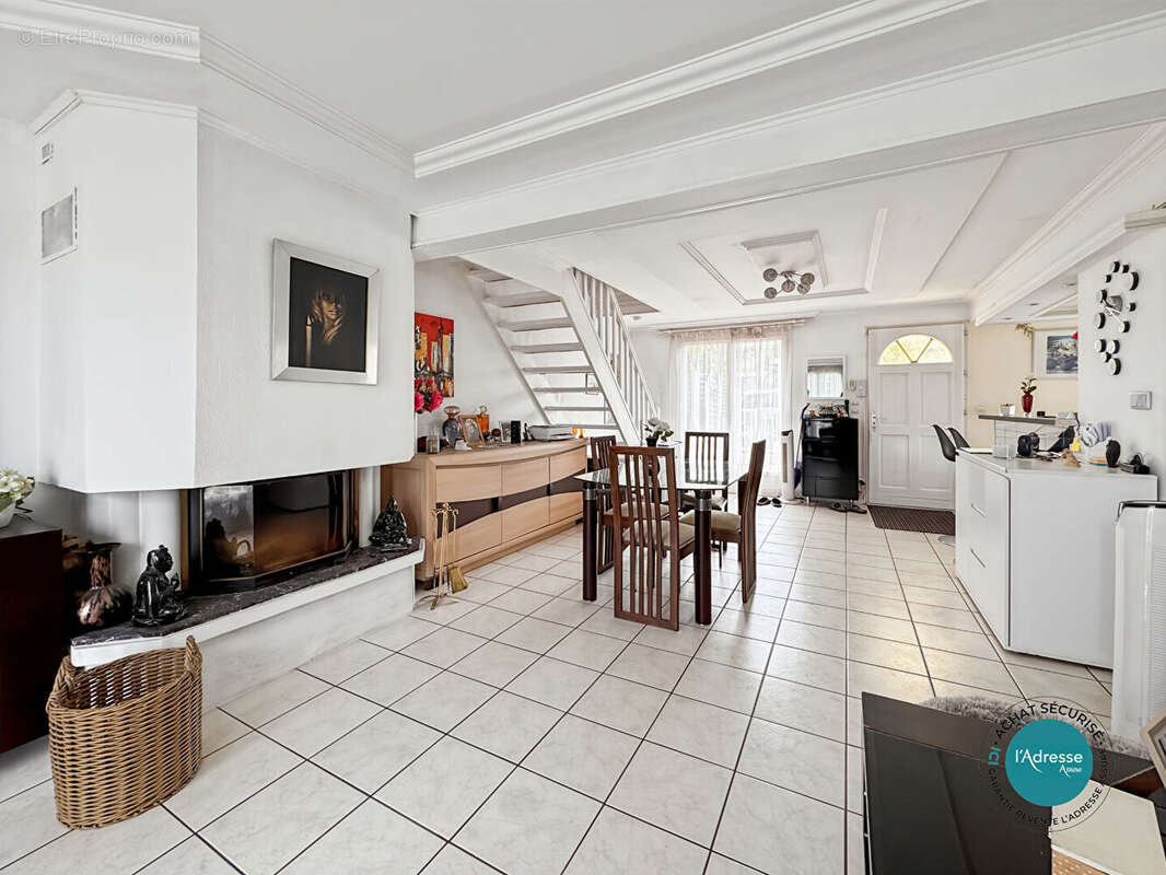 Maison à VILLABE