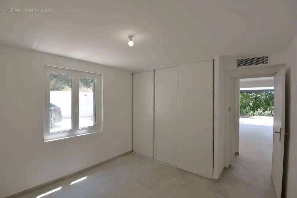 Appartement à MONTAUROUX