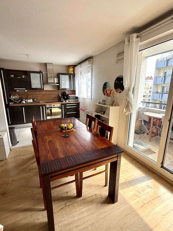 Proche Monplaisir/Lacassagne, T2 parfait état avec balcon et parking - photo 5