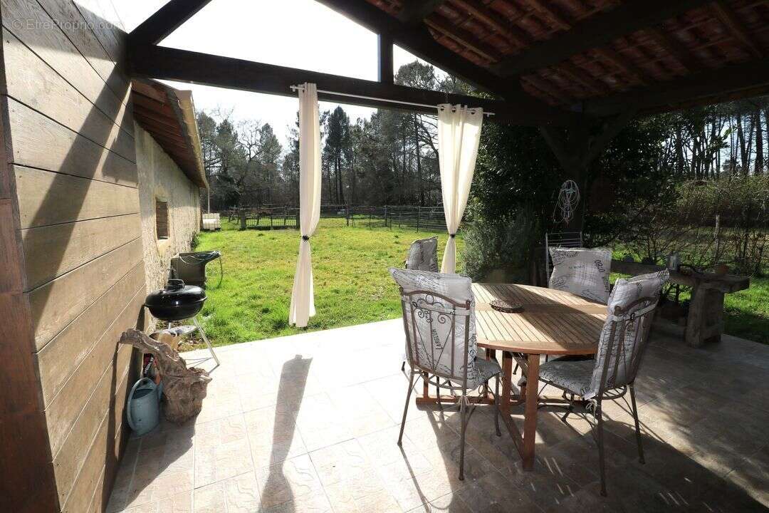 Maison à SAINT-SYMPHORIEN