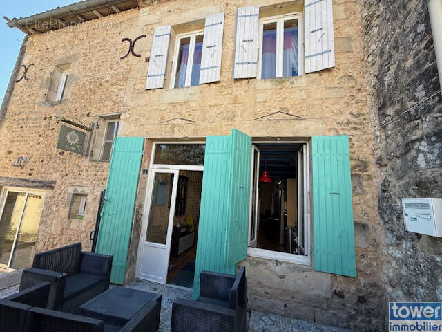 Maison à SAINT-THOMAS-DE-CONAC