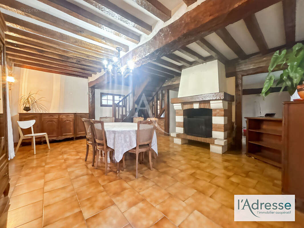 Maison à PERRIERS-SUR-ANDELLE