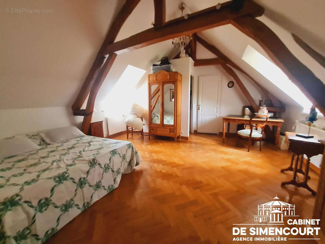 Maison à CROUY-SAINT-PIERRE