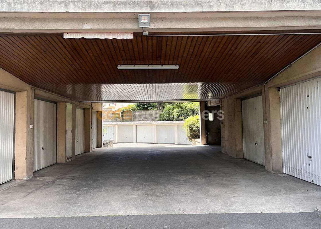 Parking à ORLEANS