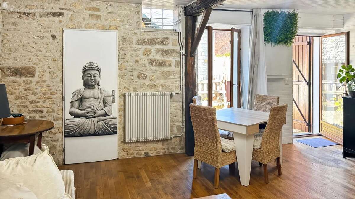 Maison à MONTIGNY-SUR-LOING