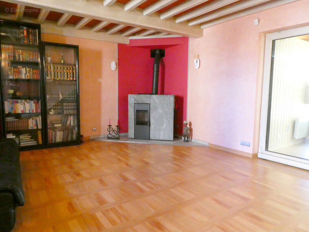 Maison à SAINT-LAURENT-DE-CHAMOUSSET