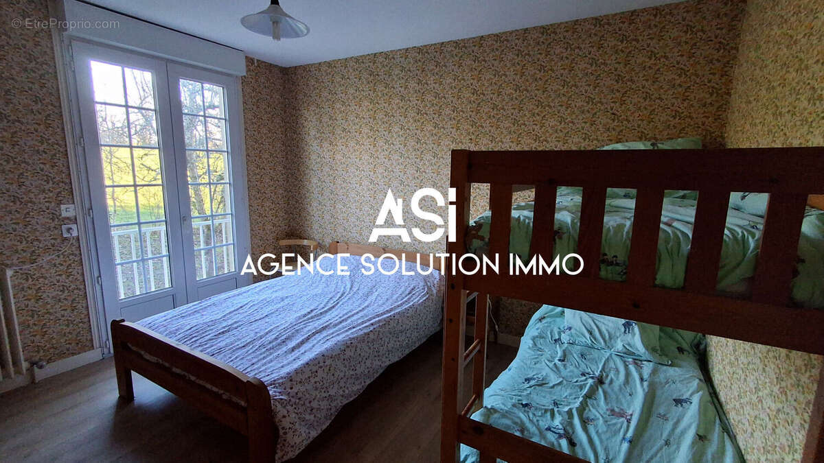 Maison à VILLAINES-LA-JUHEL