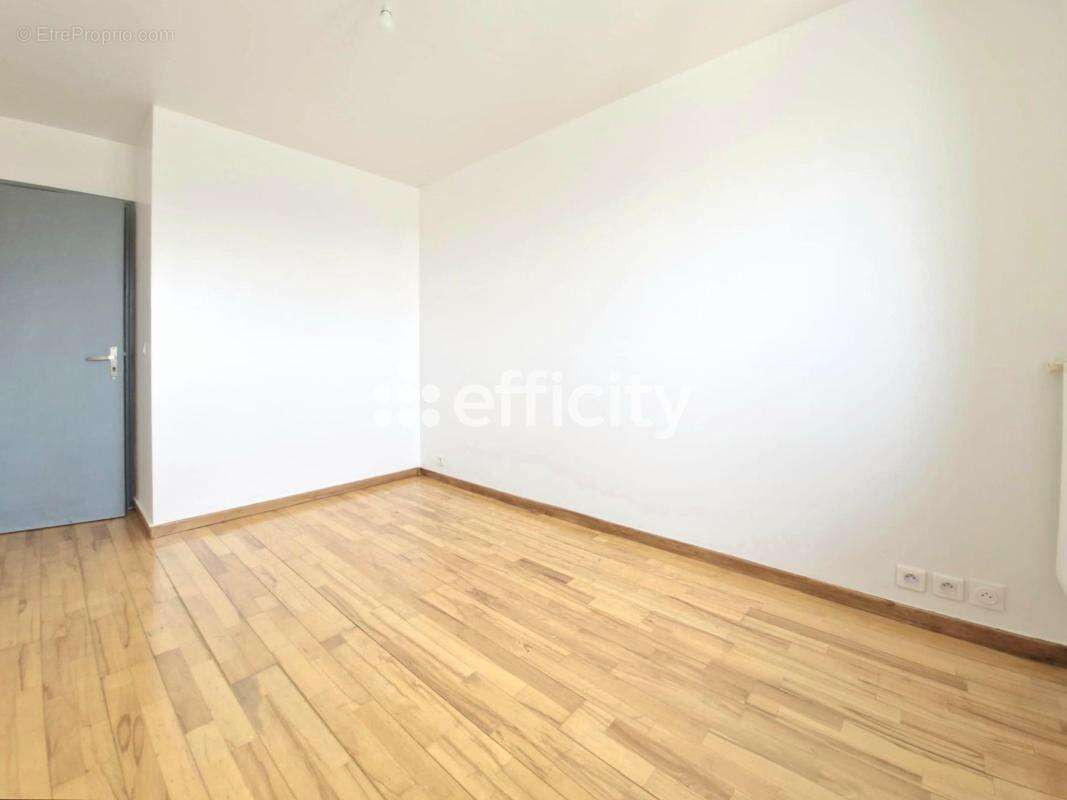 Appartement à BONDY