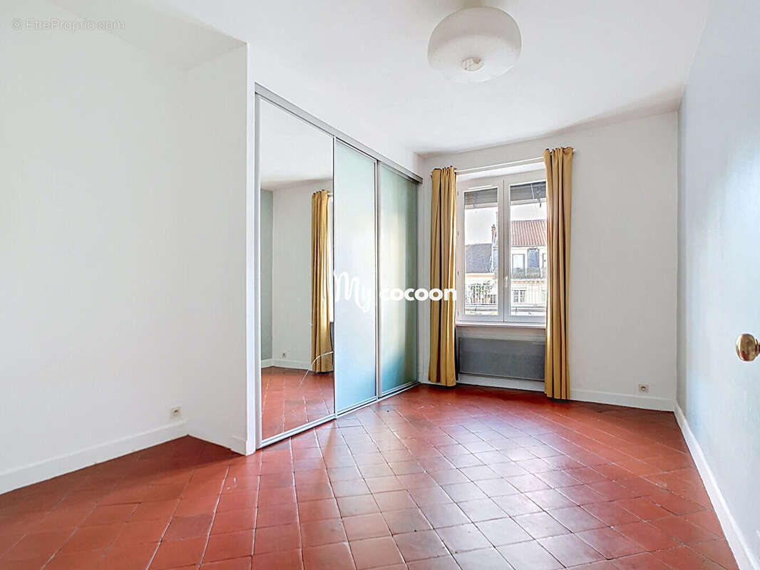 Appartement à LYON-7E