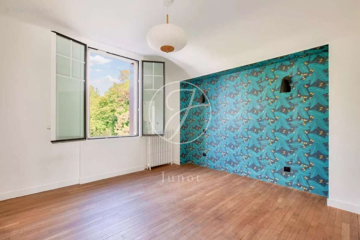 Maison à LE VESINET