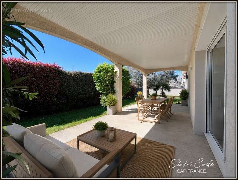Maison familiale de plain-pied 150m² - Terrain 1500m² - photo 2