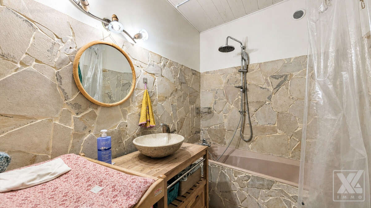 BRIANÇON – Joli T2 traversant de 51,79 m2 + Cave - photo 7
