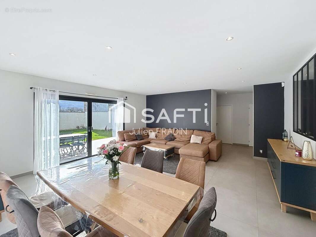 Photo 3 - Maison à SAINT-JULIEN-DE-CONCELLES