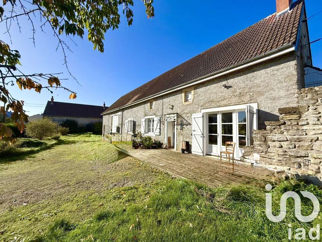 Photo 3 - Maison à SANCERGUES